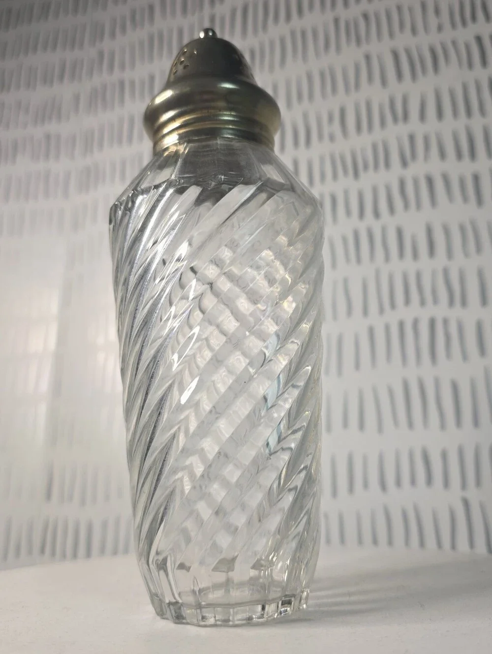 Vintage Clear Glass Sugar Shaker Swirl Diamond Pattern Metal Lid
